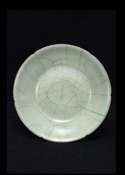 官窯 青瓷葵口盤