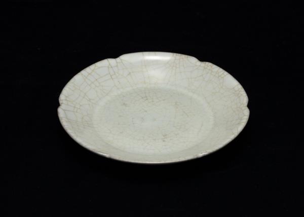 官窯 青瓷葵口碟