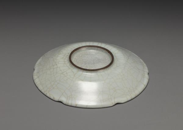 官窯 青瓷葵口碟