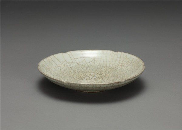 哥窯 青瓷葵口碟