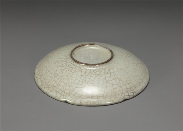 哥窯 青瓷葵口碟