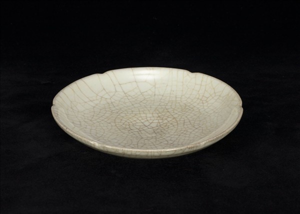 哥窯 青瓷葵口碟