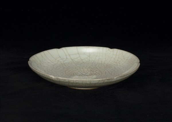 哥窯 青瓷葵口碟