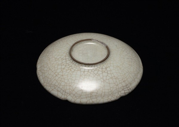 哥窯 青瓷葵口碟