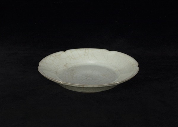 官窯 青瓷葵口碟