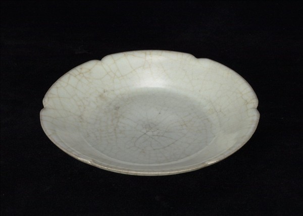 官窯 青瓷葵口碟