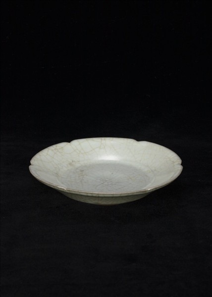 官窯 青瓷葵口碟