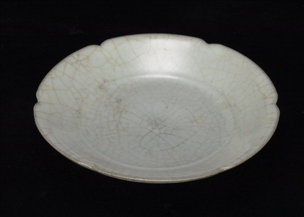 官窯 青瓷葵口碟