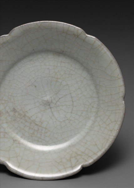 官窯 青瓷葵口碟