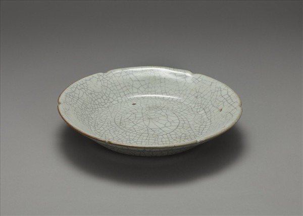 哥窯青瓷葵口盤- 故宮