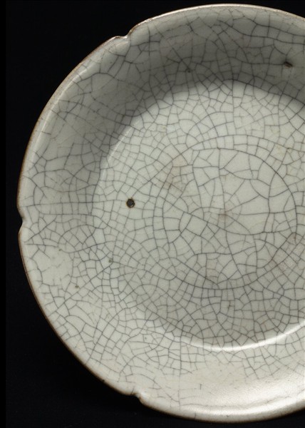 哥窯青瓷葵口盤- 故宮