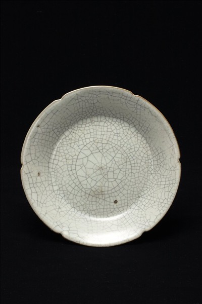 哥窯青瓷葵口盤- 故宮