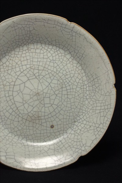 哥窯青瓷葵口盤