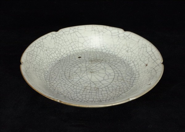 哥窯青瓷葵口盤