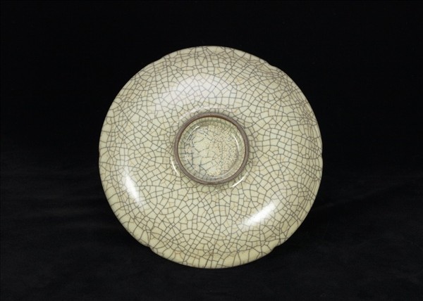 哥窯青瓷葵口盤