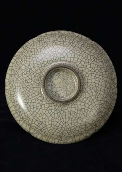 哥窯青瓷葵口盤