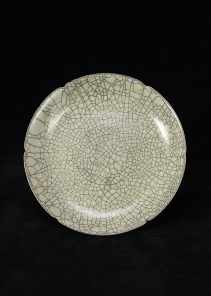 哥窯青瓷葵口盤