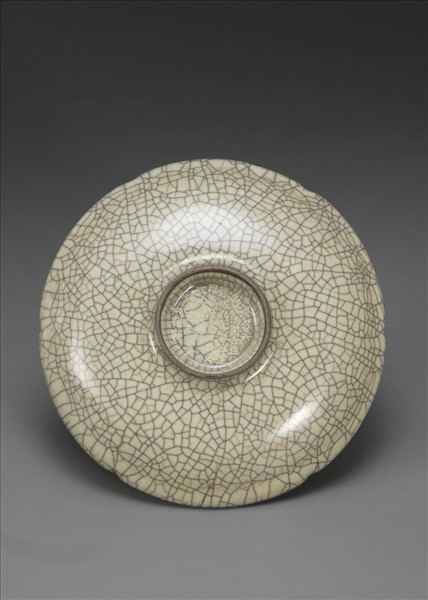 哥窯青瓷葵口盤