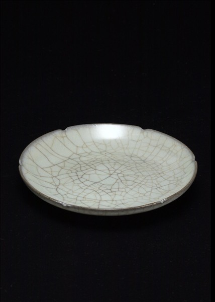 官窯 青瓷葵口碟