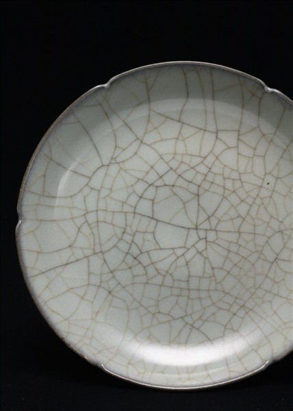 官窯 青瓷葵口碟