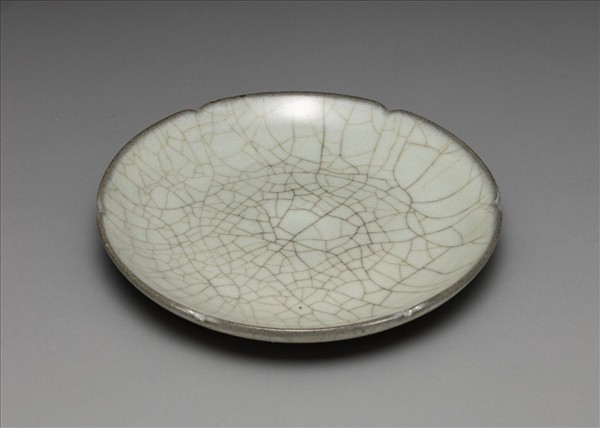 官窯 青瓷葵口碟