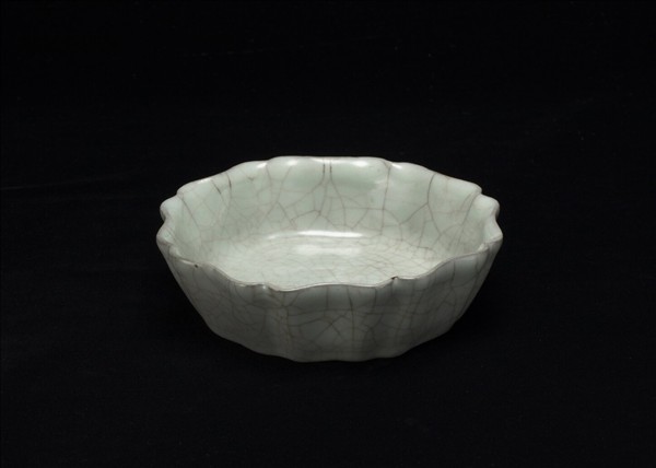 官窯 青瓷花式洗