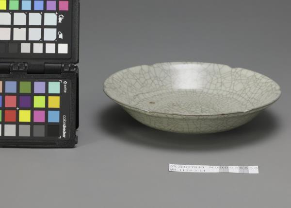 哥窯 青瓷葵口盤