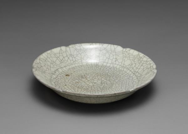 哥窯 青瓷葵口盤