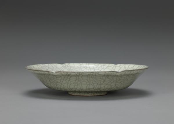 哥窯 青瓷葵口盤