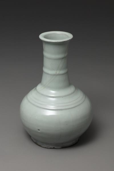 官窯 青瓷弦紋瓶