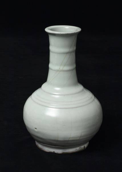 官窯 青瓷弦紋瓶