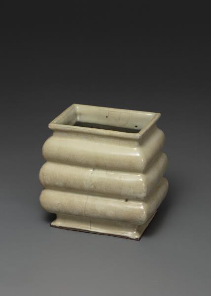 官窯 青瓷三登方壺