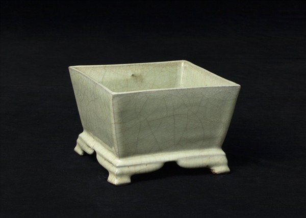 官窯 青瓷方爐