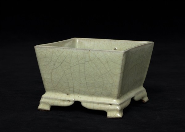 官窯 青瓷方爐