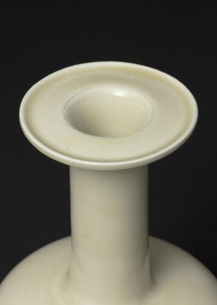 定窯 白瓷盤口紙槌瓶