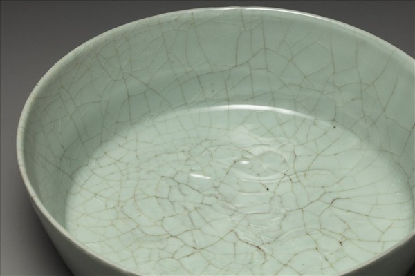 官窯 青瓷印花龍紋洗