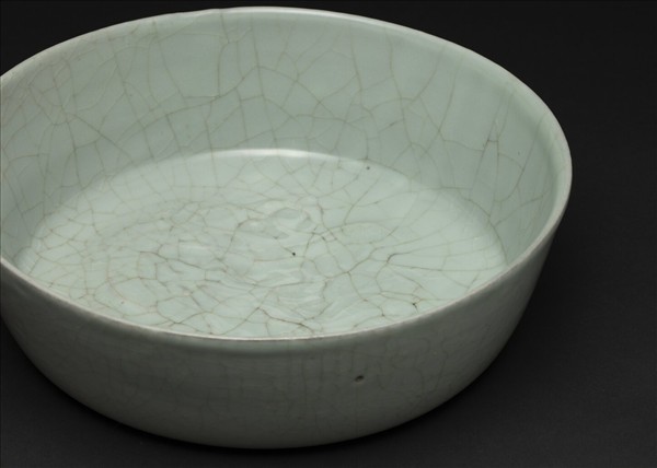 官窯 青瓷印花龍紋洗