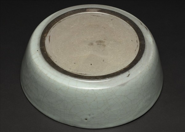 官窯 青瓷印花龍紋洗