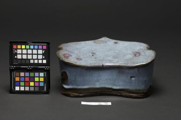 鈞窯 天青釉紫斑如意枕