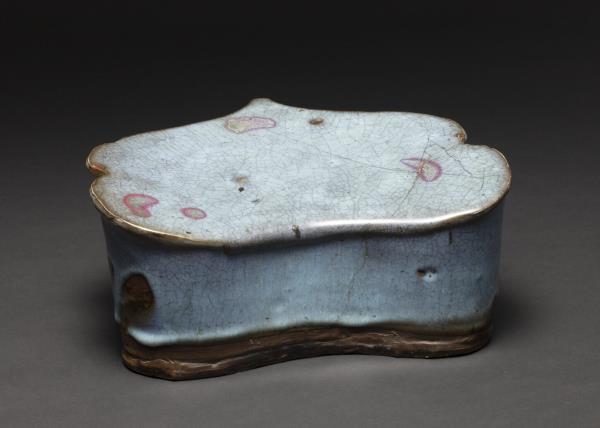 鈞窯 天青釉紫斑如意枕