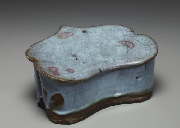 鈞窯 天青釉紫斑如意枕