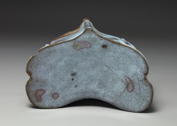 鈞窯 天青釉紫斑如意枕