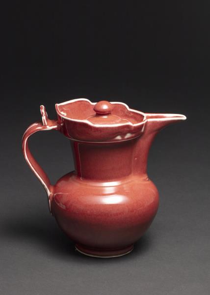 寶石紅釉僧帽壺