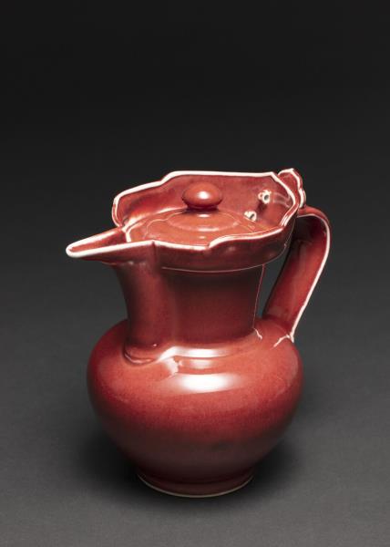 寶石紅釉僧帽壺