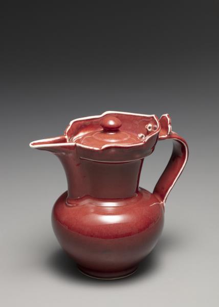 寶石紅釉僧帽壺