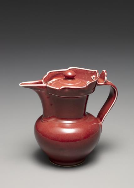 寶石紅釉僧帽壺