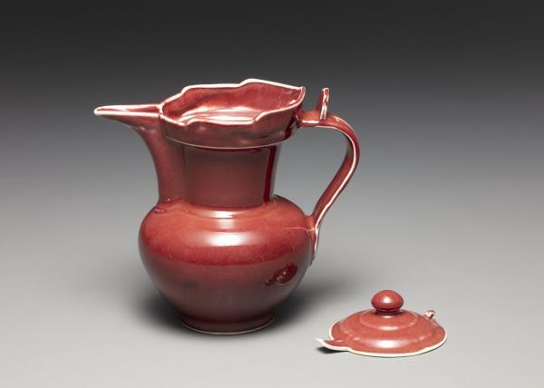 寶石紅釉僧帽壺