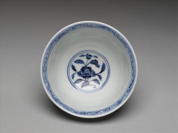 青花菊花紋碗
