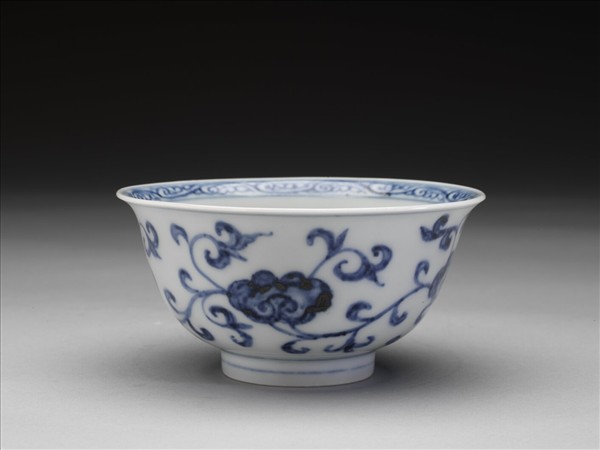 青花靈芝紋碗