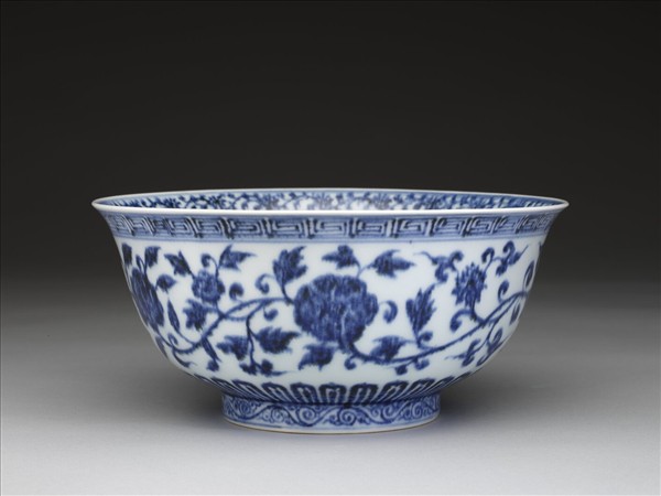 青花四季花卉紋碗
